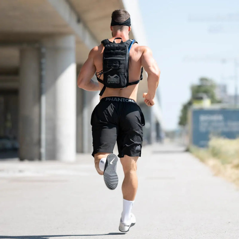 Juomareppu nesteytysjärjestelmällä, Musta